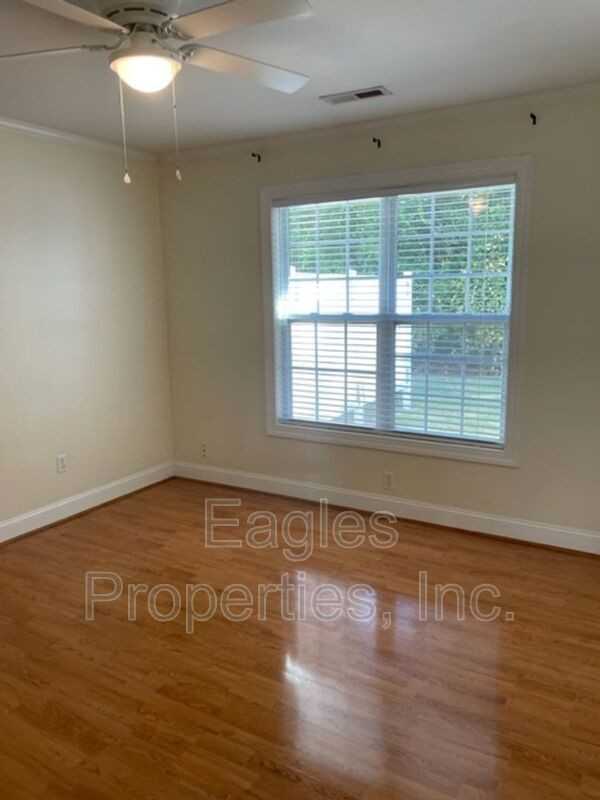 2725 Hatteras Dr - Photo 2 of 10