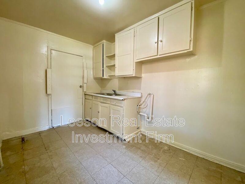 3020 Conmar St - Photo 6 of 12