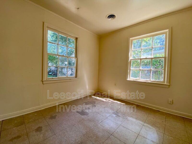 3020 Conmar St - Photo 7 of 12