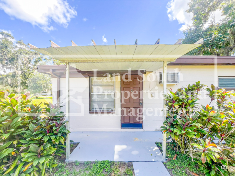 1030 Lakewood Ct #2 - Photo 2 of 9