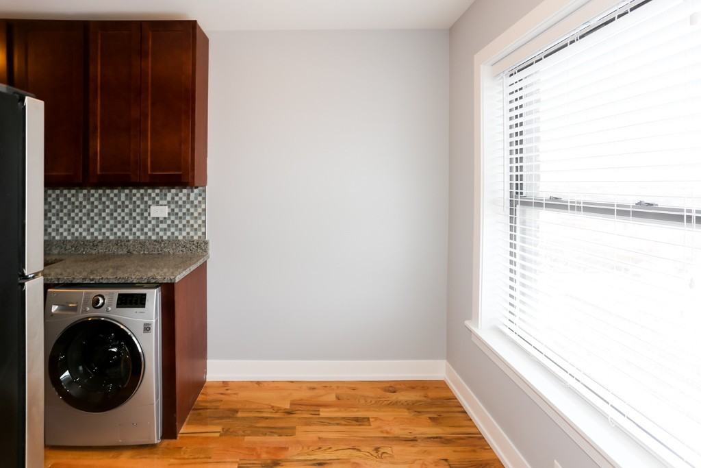 550 W Arlington Pl #708 - Photo 6 of 14