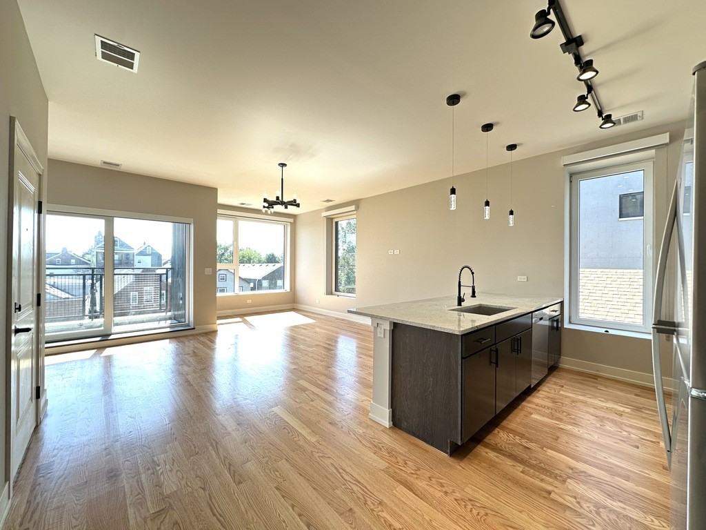 2100 West 18th Place #302 - Photo 7 of 21