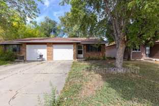 214 E Saint Clair Ave - Photo 1 of 1