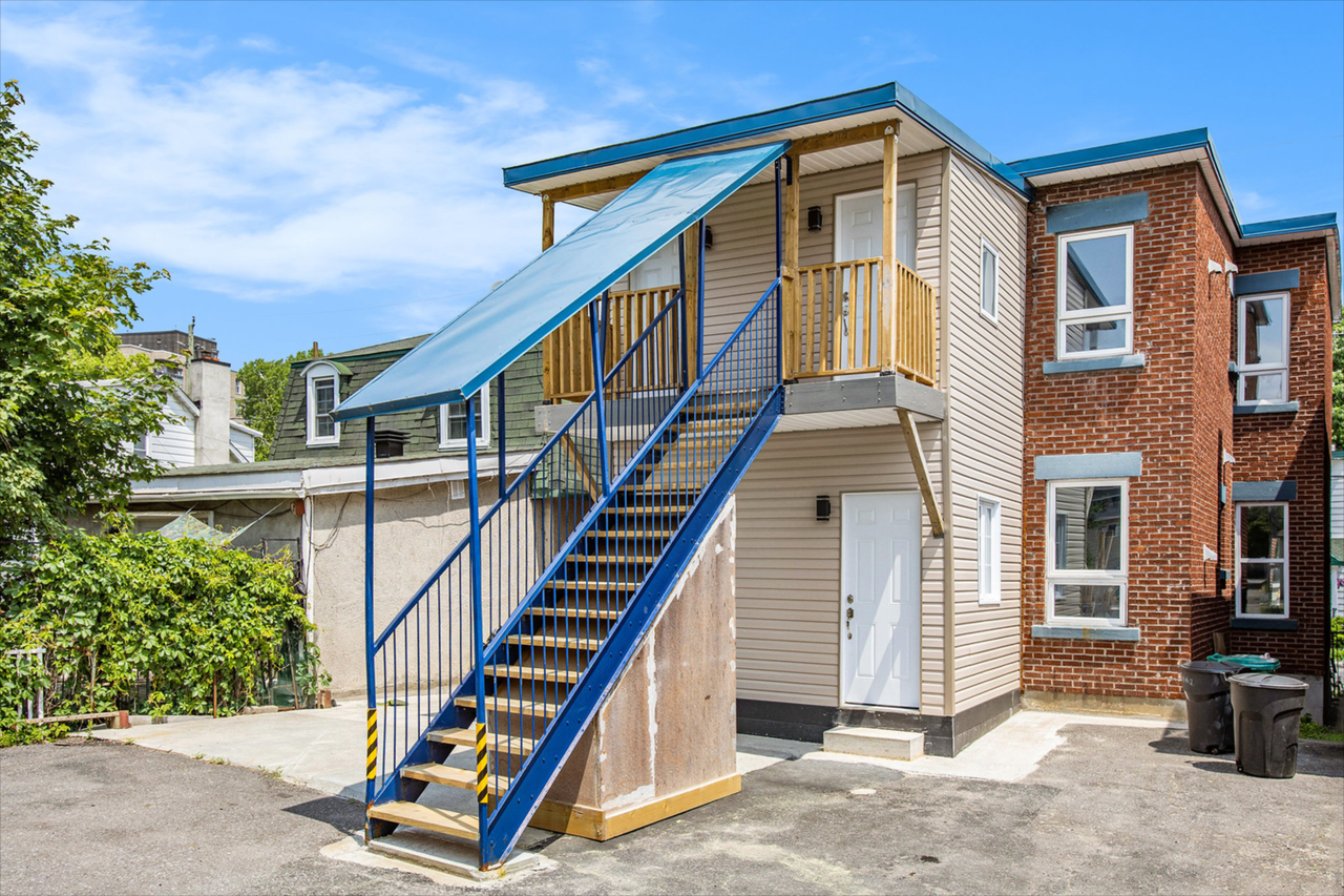 256-258 Park Street Fourplex - Photo 2 of 4