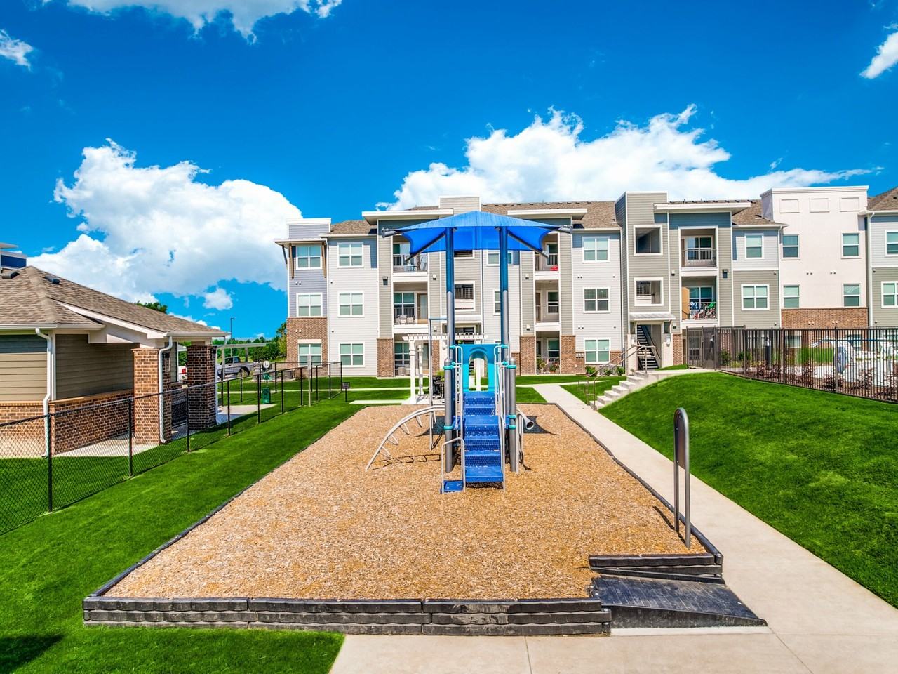 Palladium Farmersville - Photo 3 of 31