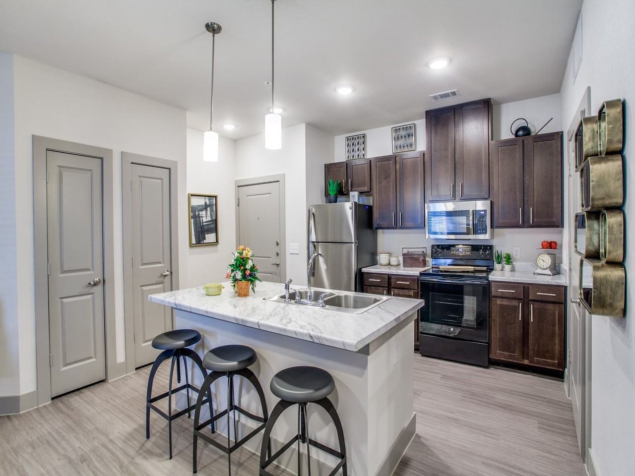 Palladium Farmersville - Photo 4 of 30