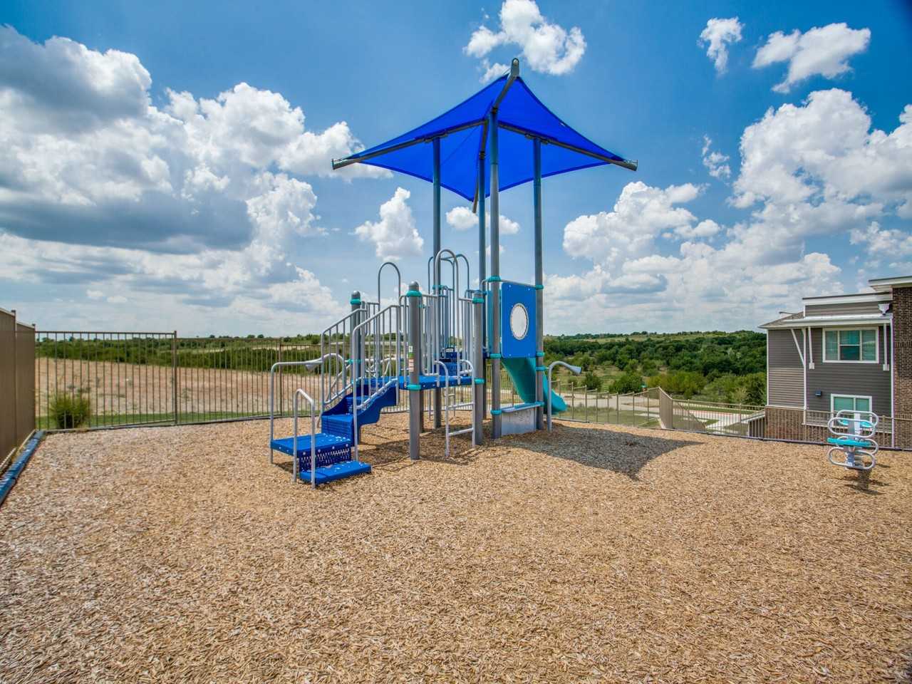 Palladium East Berry Street - Photo 2 of 48