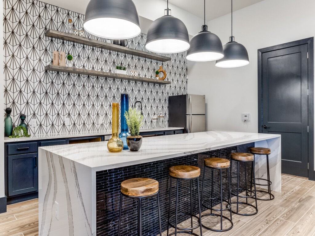 Palladium Crestway - Photo 5 of 24