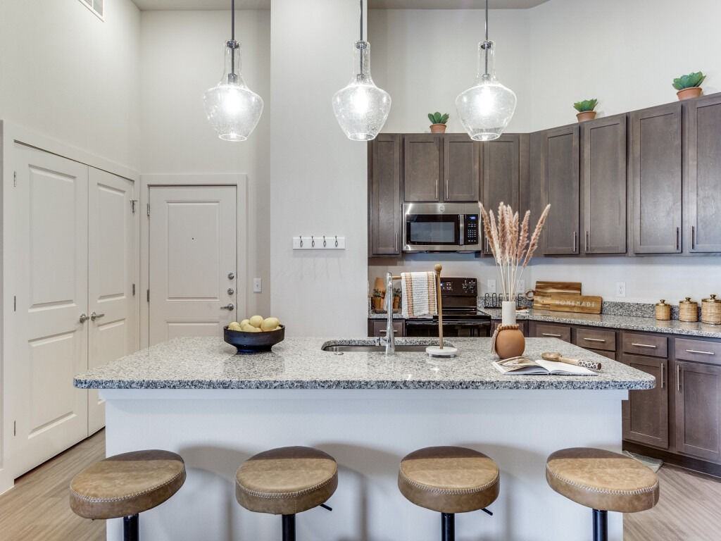 Palladium Crestway - Photo 4 of 24