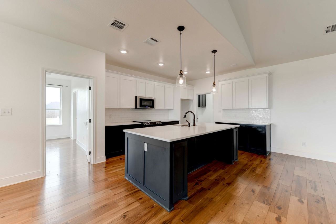 5407 Hollow Ranch Ct - Photo 3 of 23