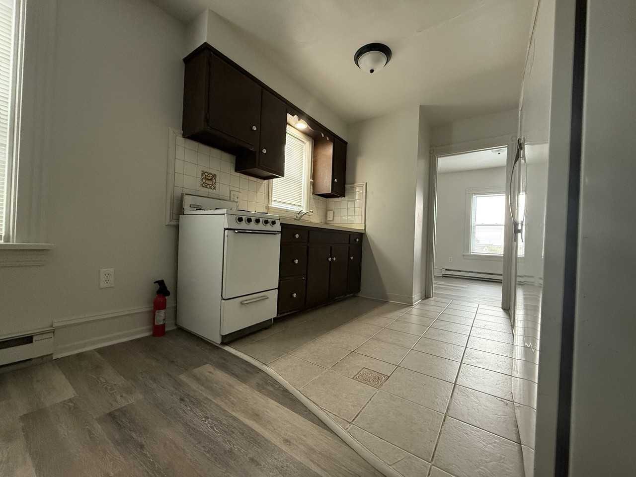 736 East King Street - Photo 2 of 8