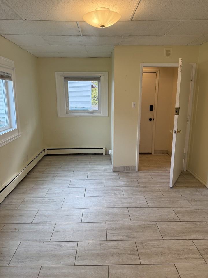 962 Gilmore Street - Photo 2 of 6