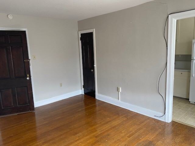 112 North Washington Street - Photo 6 of 14