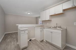 featured image of 916 E Raleigh Blvd