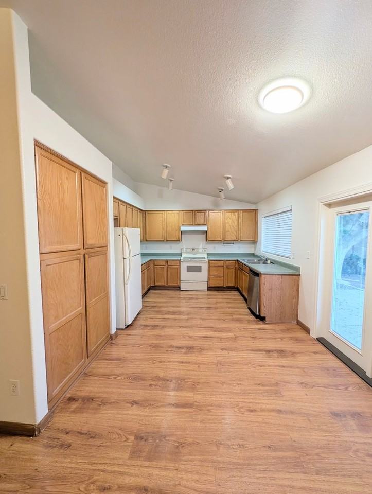 7364 East Nopal Avenue - Photo 6 of 27