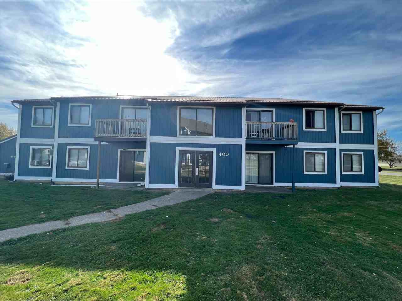 Find Your Next Home At One Oak Place - Photo 2 of 18