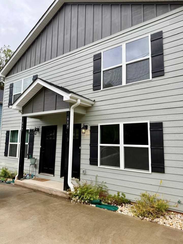 4th Street Pl Se - Photo 3 of 27