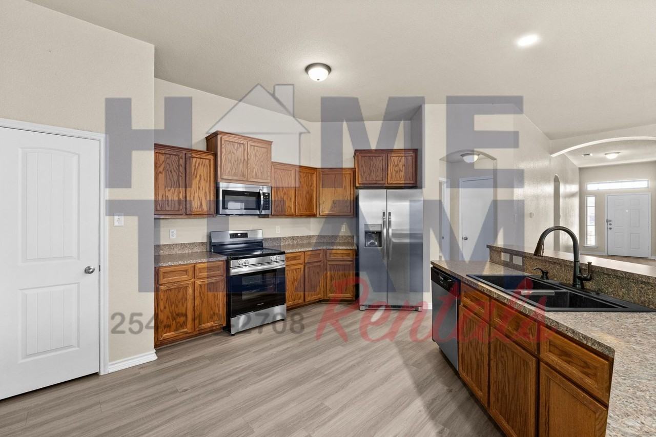 2707 Montague County Drive - Photo 5 of 16