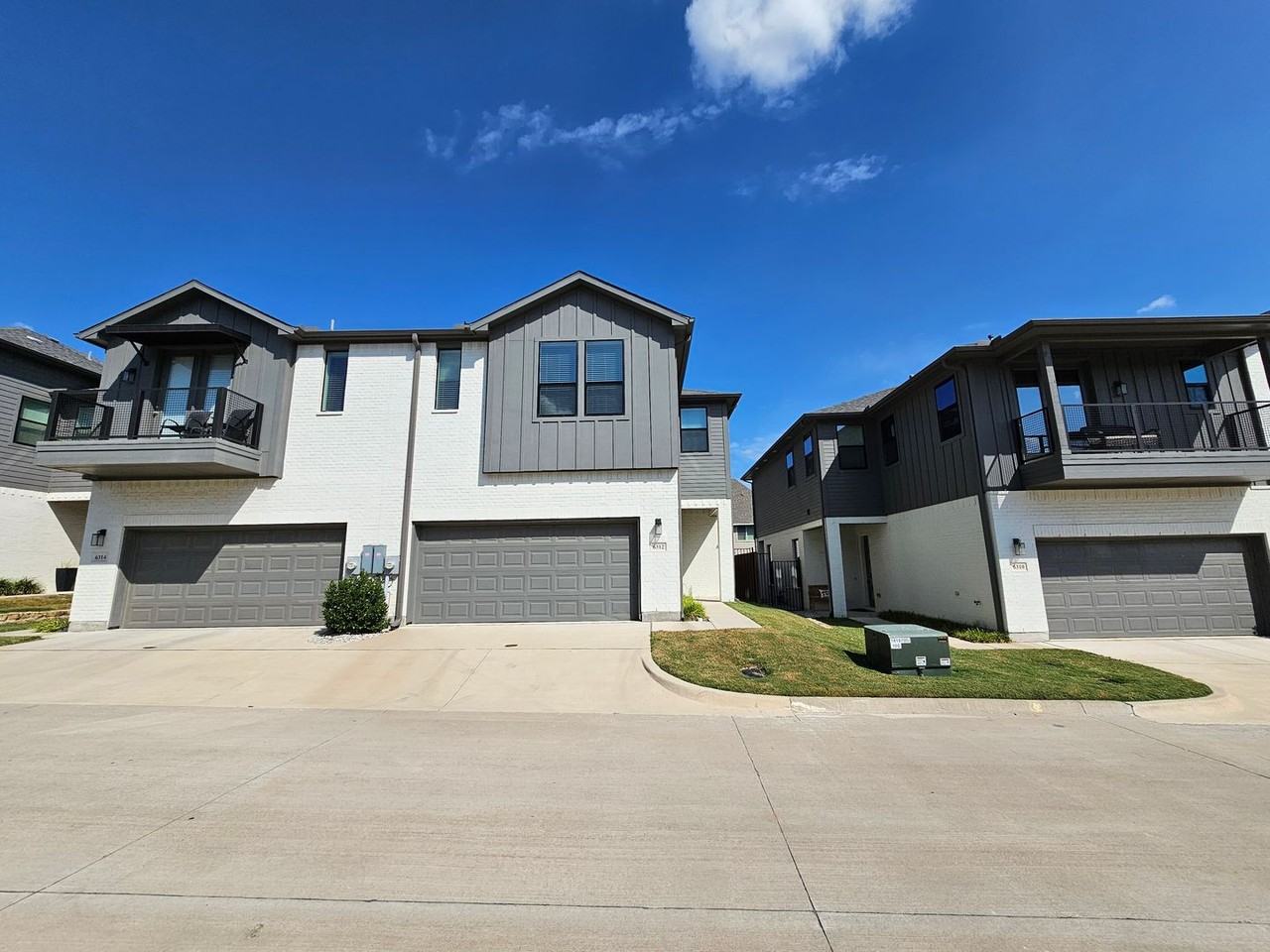 6312 Oakbend Cir - Photo 2 of 35