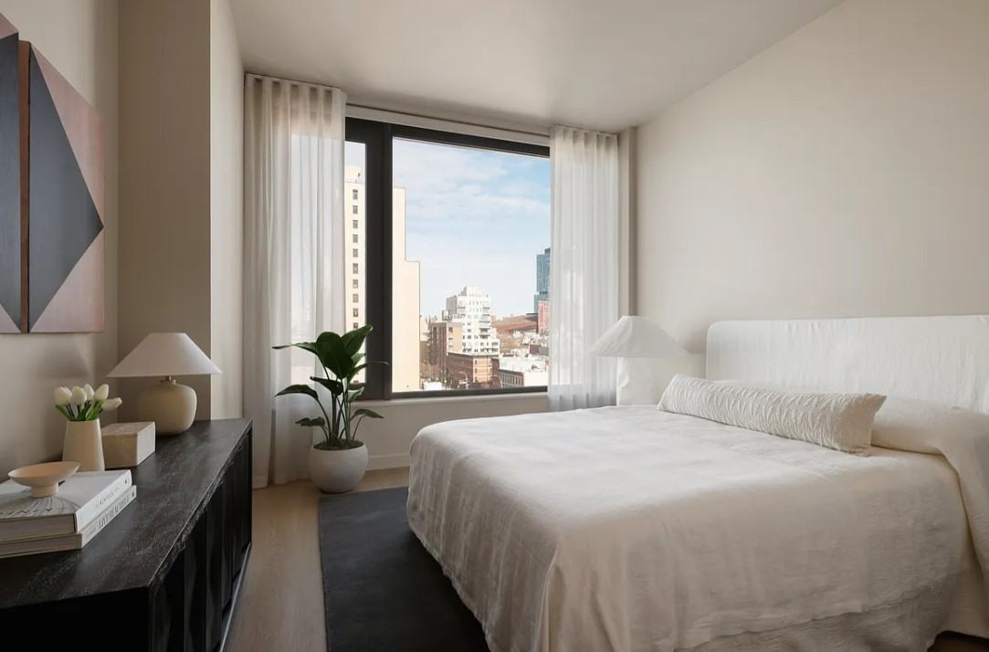 653 Raul Vasquez Jr. Pl. #9F - Photo 3 of 13