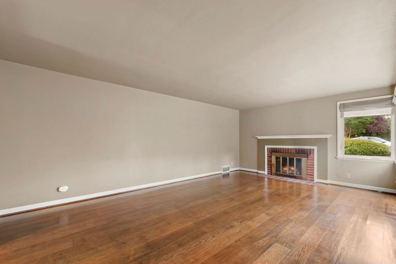 5150 46th Avenue Northeast - Photo 3 of 18