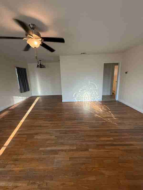 7507 Lillian Ln - Photo 3 of 6