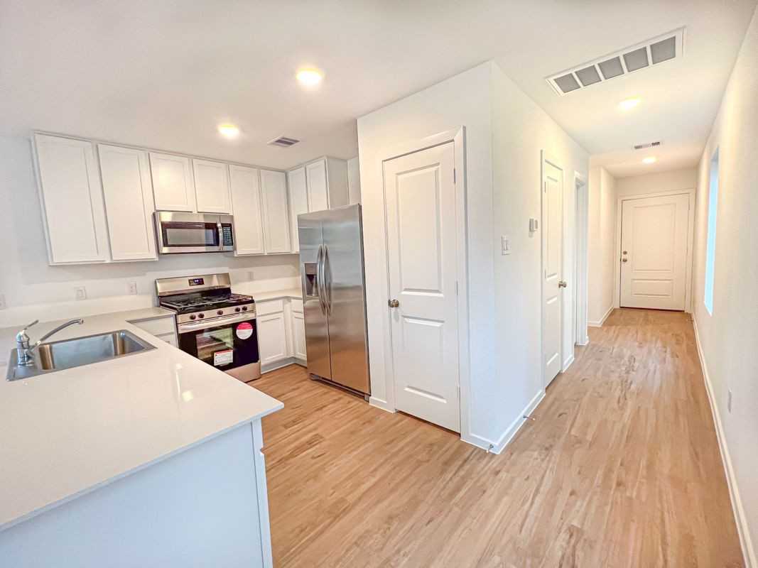 21479 Carosella Dr - Photo 3 of 28