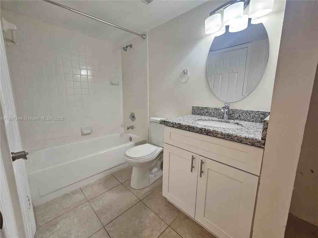 2101 Glenmoor Dr - Photo 6 of 8