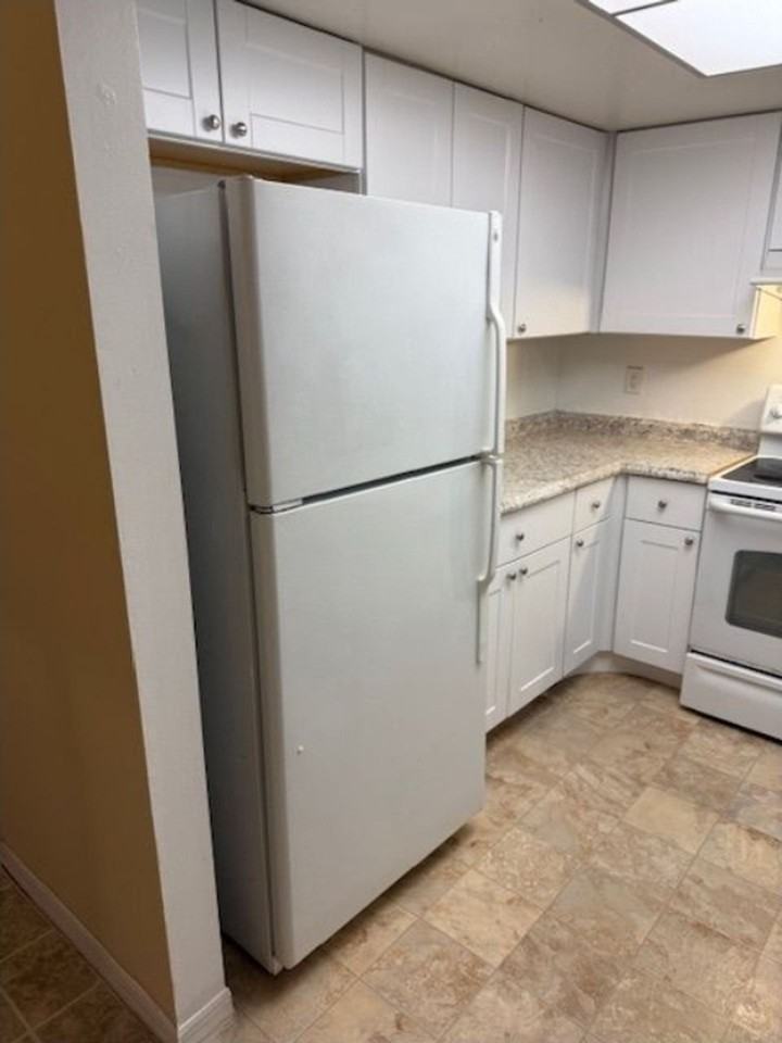 2877 Regency Drive - Photo 3 of 50