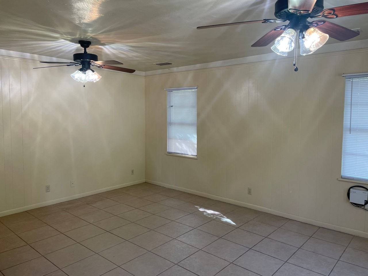 401 Bryant Rd - Photo 3 of 20