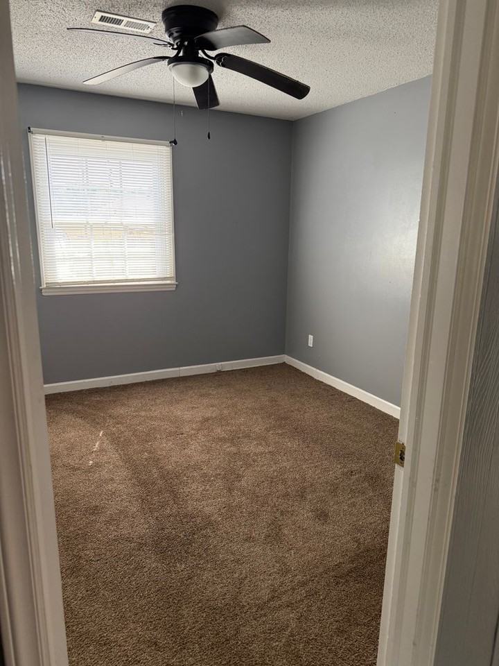 34 Magnolia St - Photo 4 of 5