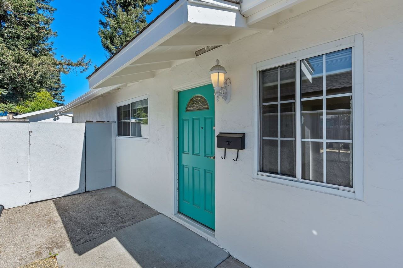 1532 Tallac Street - Photo 3 of 33