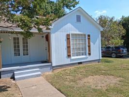 featured image of 222 N Washington Ave