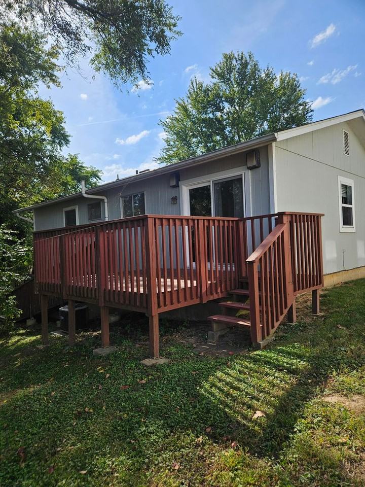 912 Missouri Ave - Photo 2 of 17