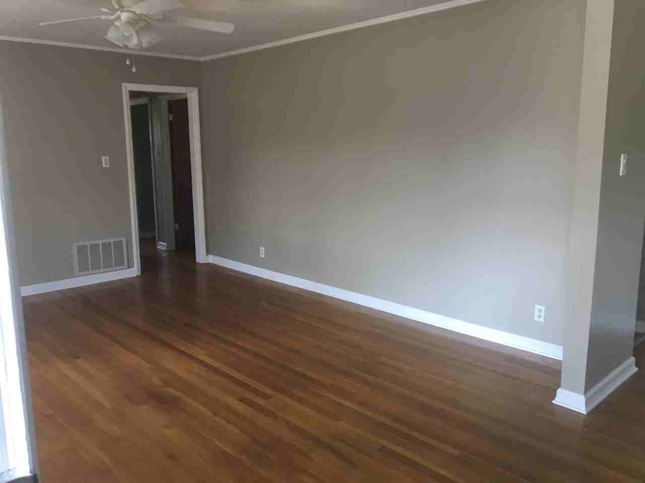 1108 W Nettleton Ave - Photo 2 of 9