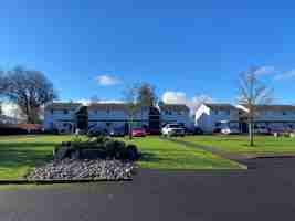 featured image of 2420 Oak St Se