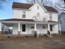 featured image of 825 S Broad St