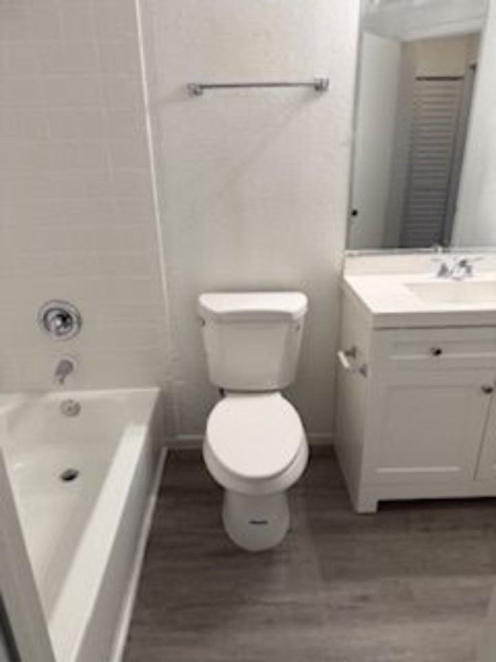 974 Leeward Pl - Photo 3 of 50