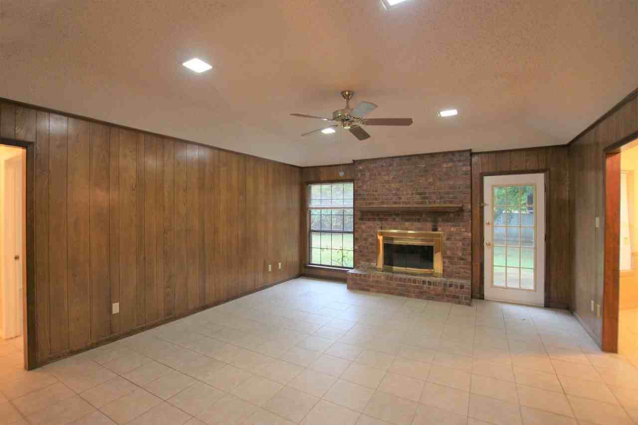 3113 Mcdonald Rd - Photo 2 of 22