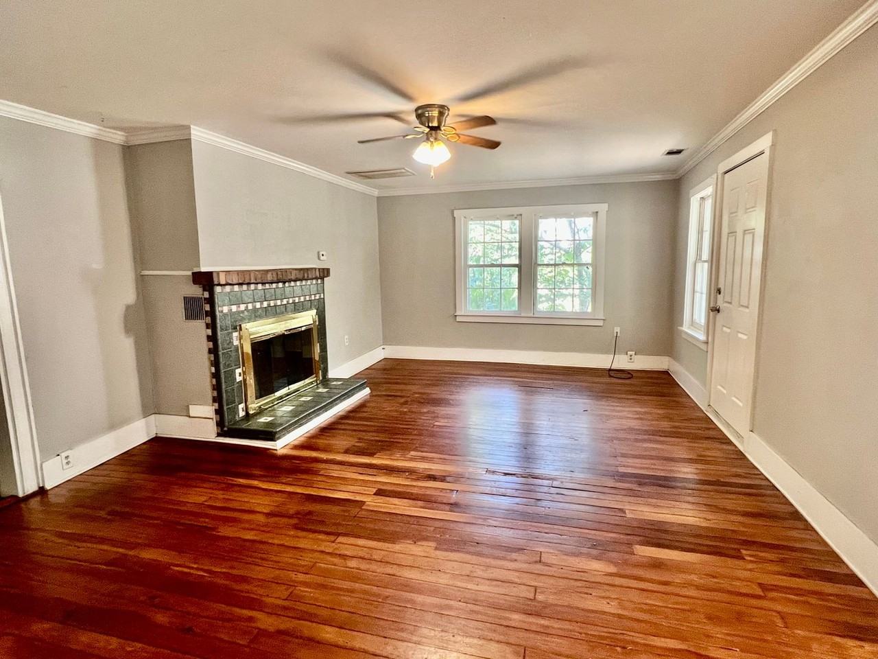 495 Ruth St - Photo 2 of 19