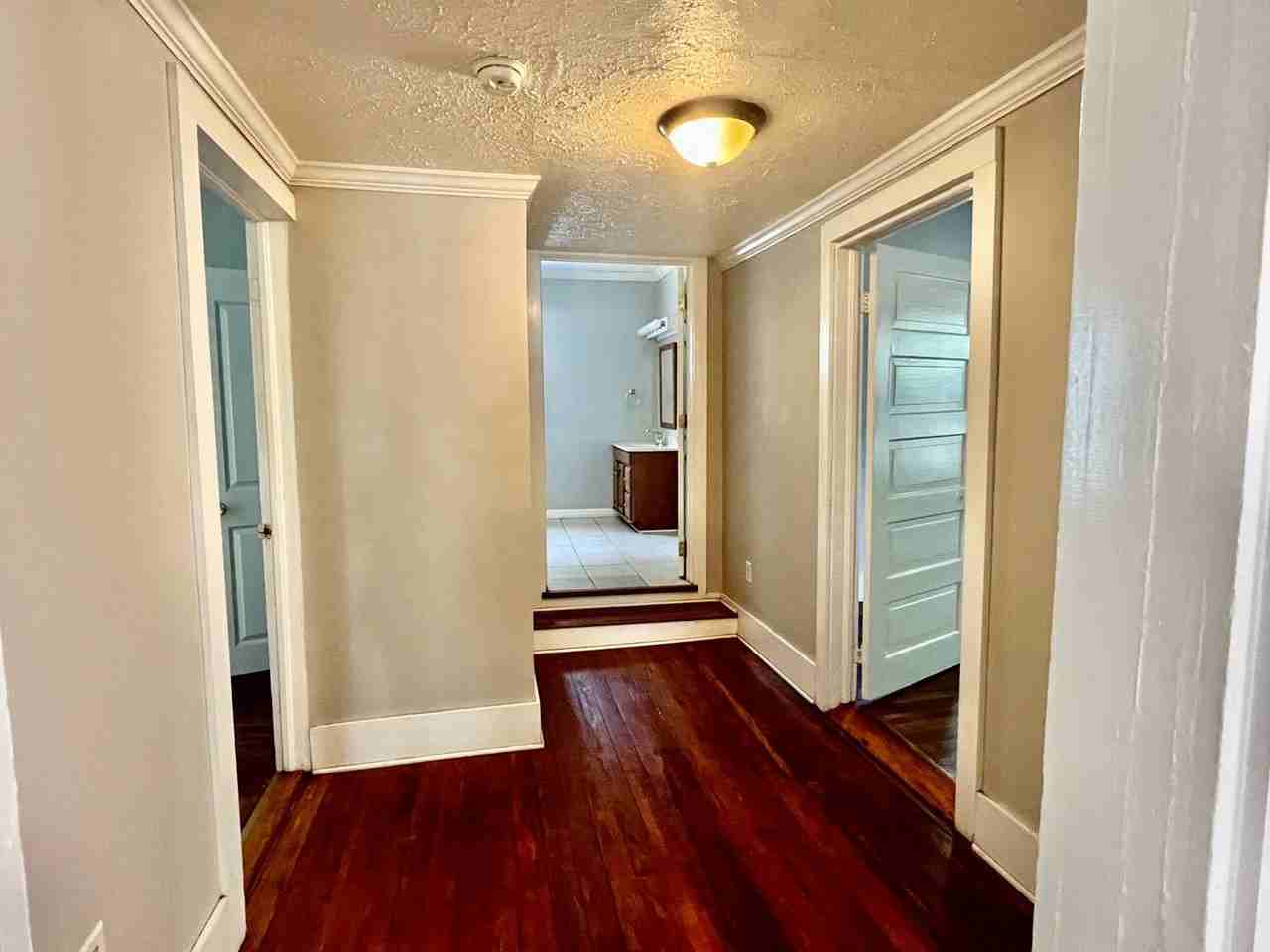 495 Ruth St - Photo 7 of 19