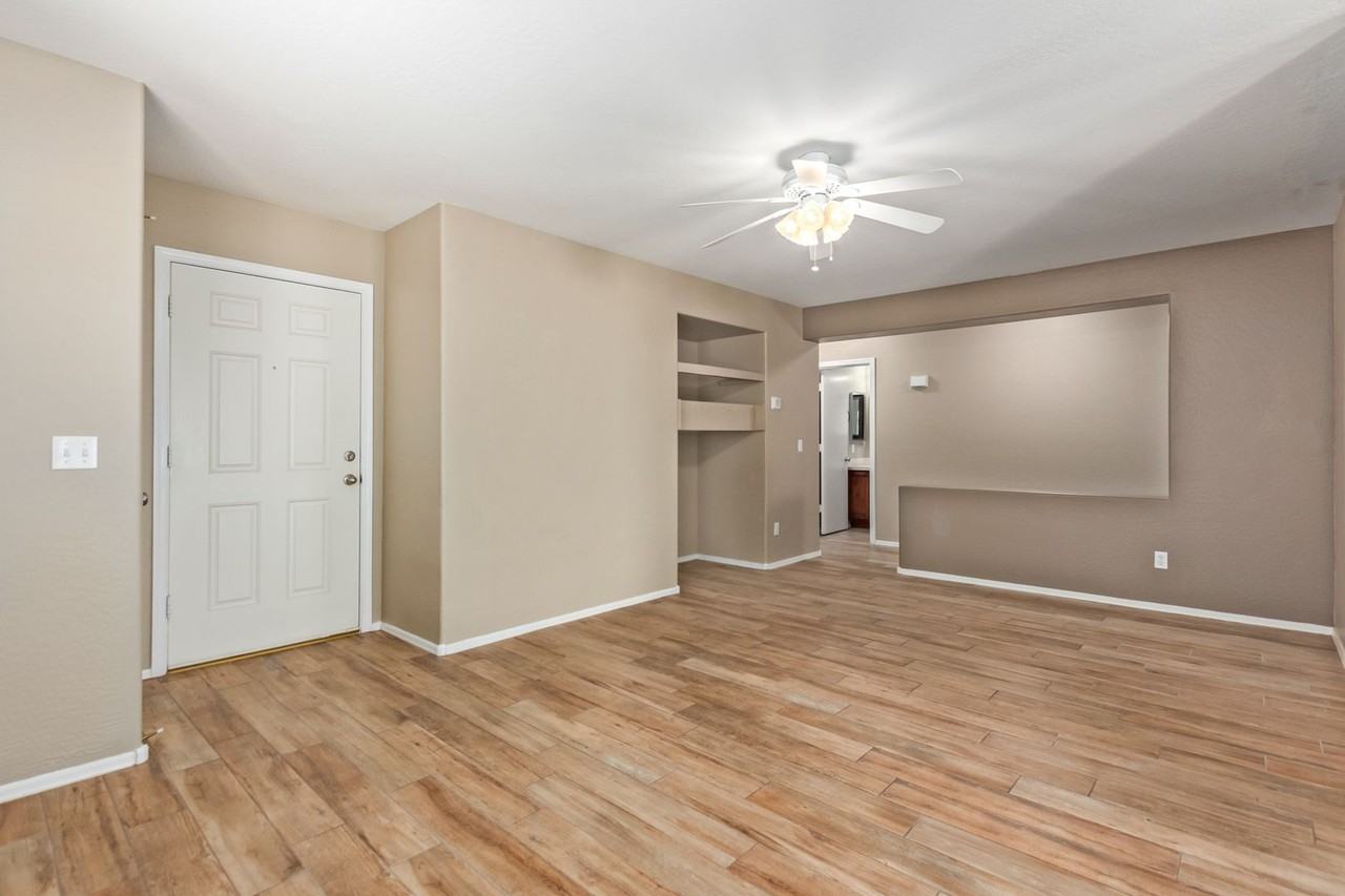 30225 N Sunray Dr - Photo 5 of 25