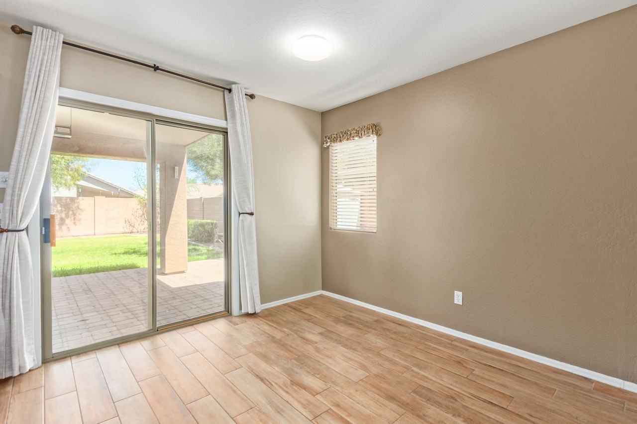 30225 N Sunray Dr - Photo 6 of 25