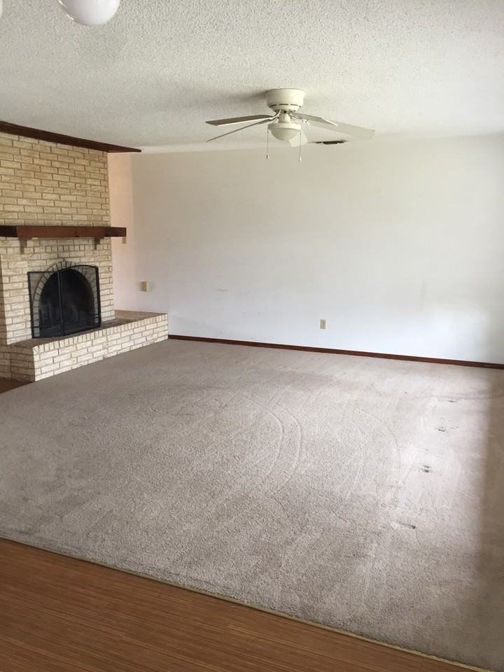 1311 High Chapparal Dr - Photo 4 of 21