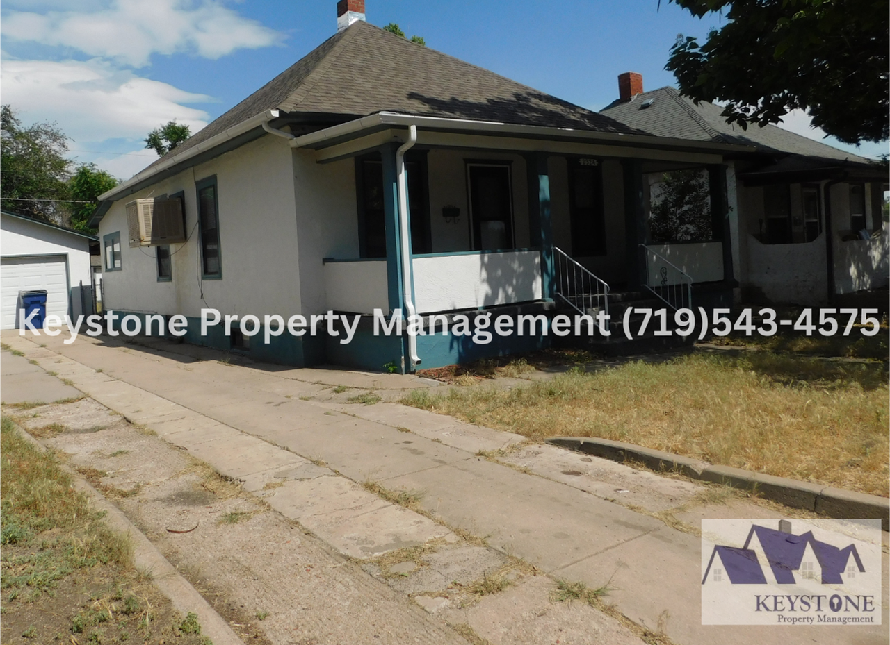 2324 Cedar St - Photo 3 of 20