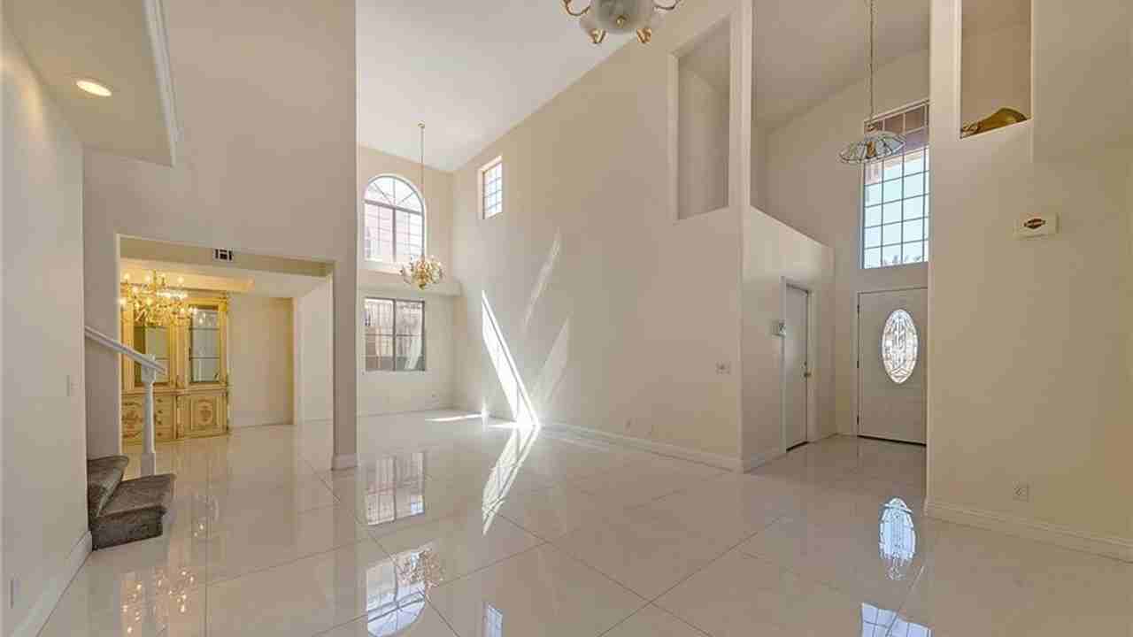 2317 San Jose Ave - Photo 3 of 4