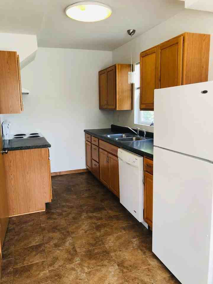 608 1st Ave Nw - Photo 4 of 20