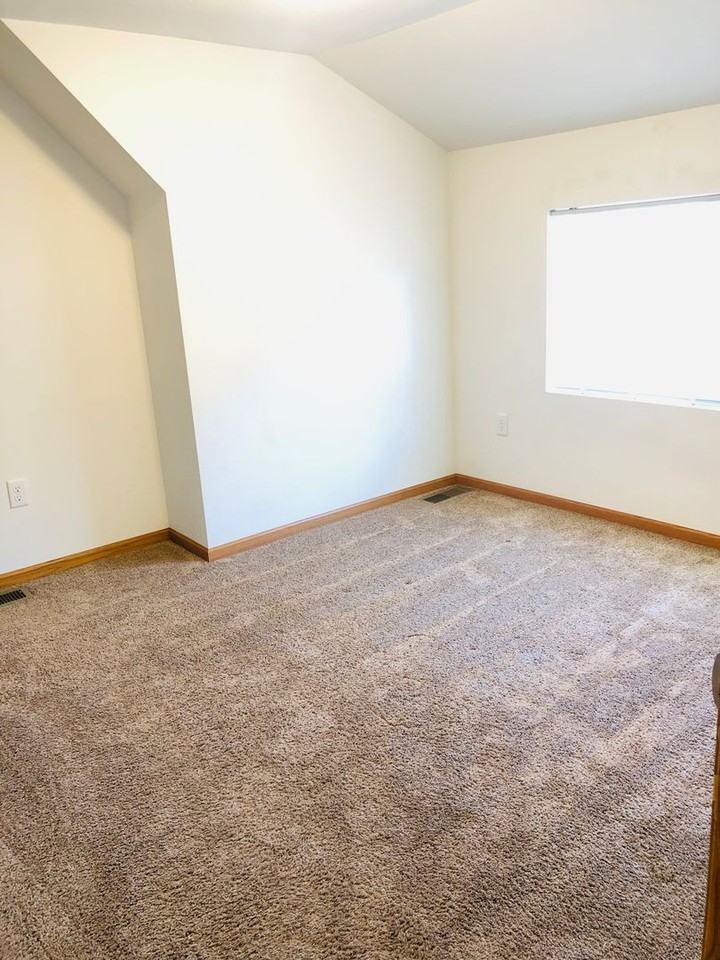 608 1st Ave Nw - Photo 7 of 20