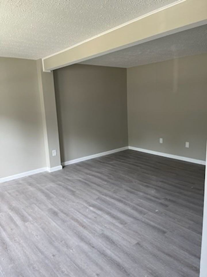 3422 Belfry Ln - Photo 3 of 28