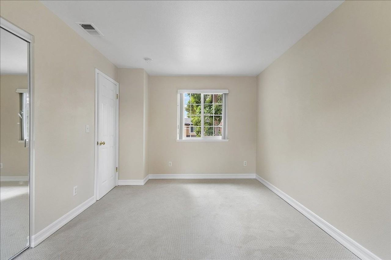 3 Cerruti Court - Photo 6 of 22